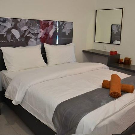 Oyo 90265 Hotel Ventura Kangar Esterno foto
